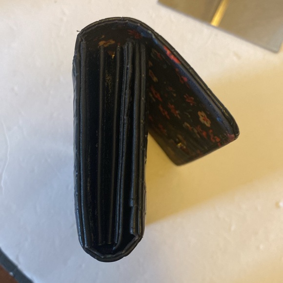 VGUC. Nanette Lenore simulated black alligator print trifold wallet. - Picture 11 of 16